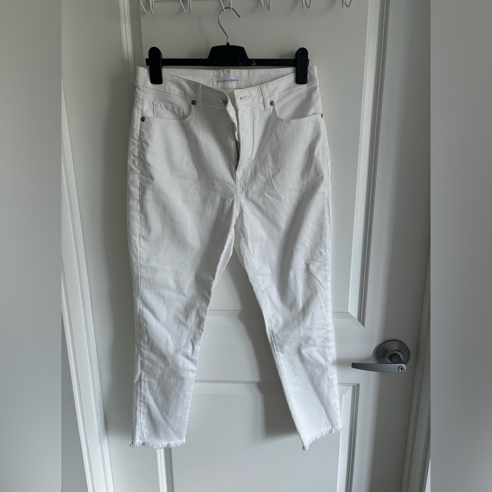 NBW white jeans with frayed bottom